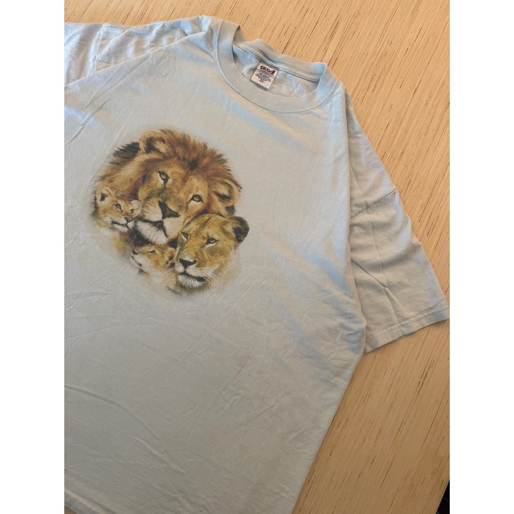 Anvil Howard Robinson Lion Family Graphic T-Shirt Mens 2XL Light Blue‎ Cotton 21